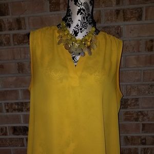 Good condition, pretty yellow top!